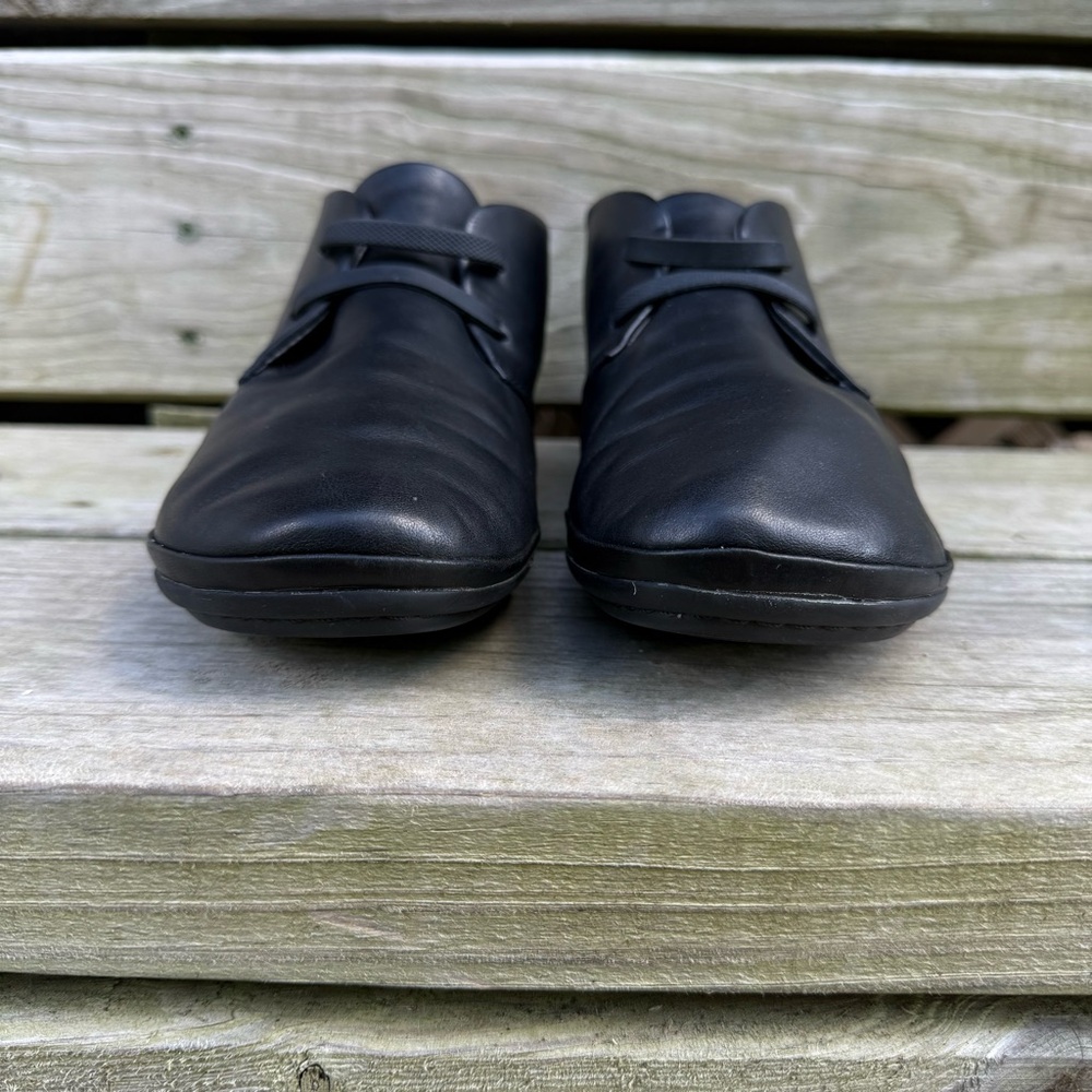 Camper Right Leather Ankle Booties Black Rubber Outsole EU 39 US 8.5 Flexible - Picture 7 of 16